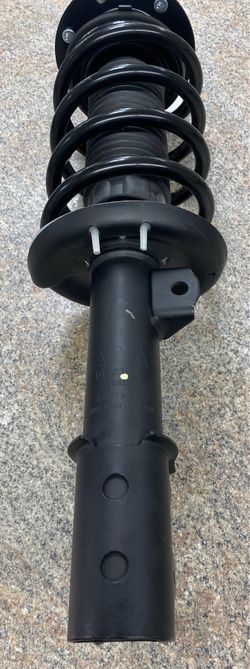 Pair of New Complete Front Strut Assembly / Coil Spring Suspension Shock