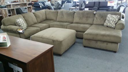 Jessa Place sectional