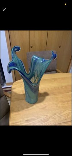 Teal Vase in great condition