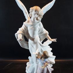 Lladro Porcelain Figurine Guardian Angel Limited Edition #6352