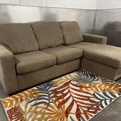 GREY SECTIONAL COUCH W/ FREE DELIVERY 