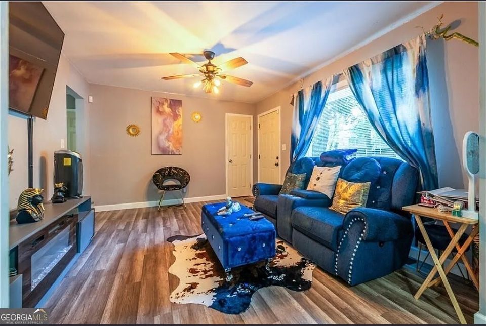 Love Seat ๐บ Recliner