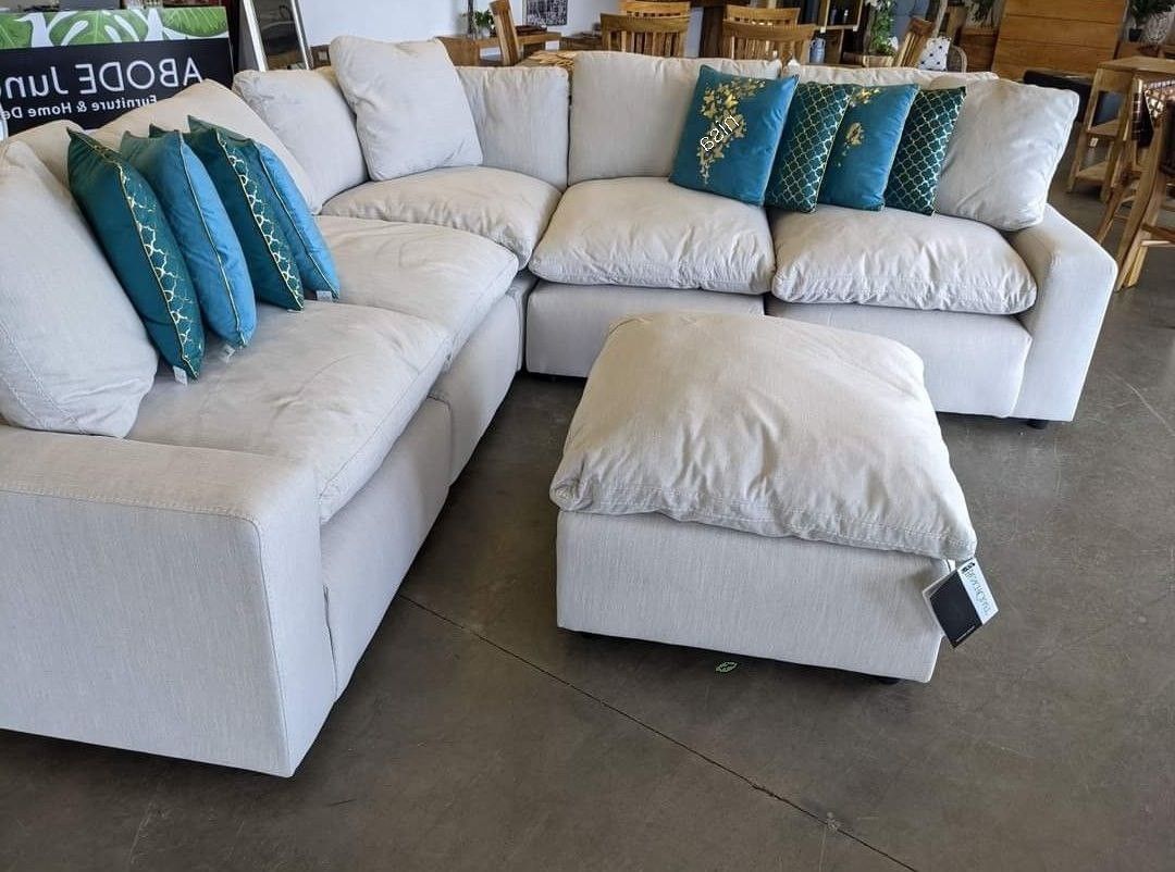 Savesto Ivory Modular Sectional
