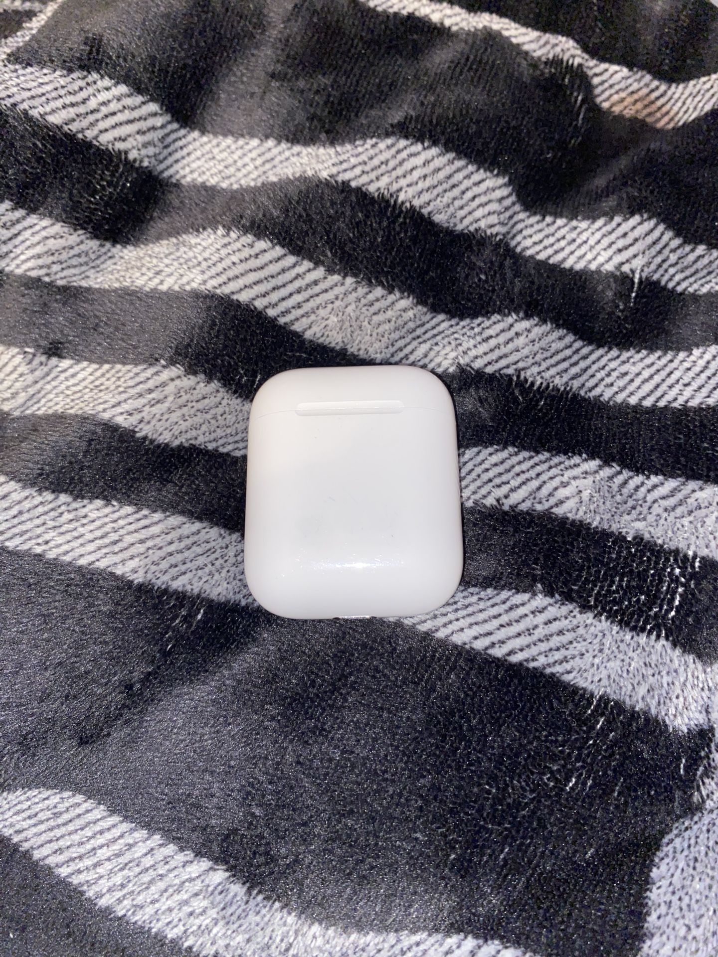 Apple AirPods 2nd Generation