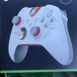 Microsoft - Xbox Wireless Controller for Xbox Series X, Xbox Series S, Xbox One, Windows Devices - Starfield Edition