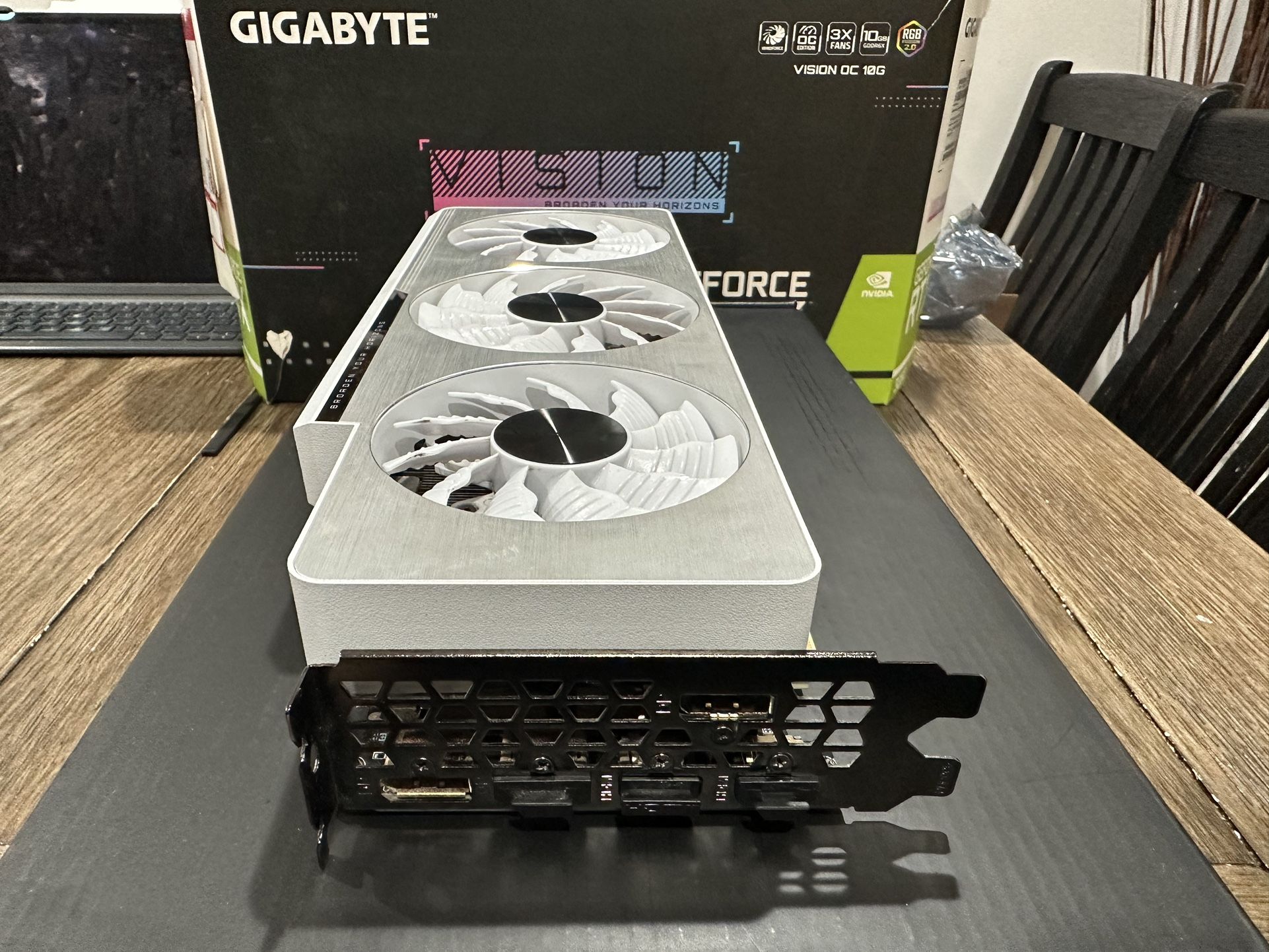 GIGABYTE GEFORCE RTX 3080 vision “white”