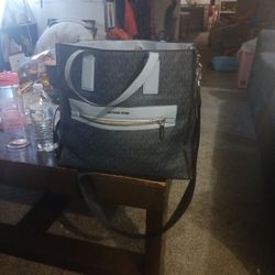 Michael Kor Oversized Crossbody 