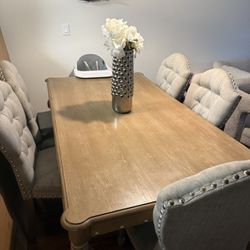 Dining Table + 5 Chairs