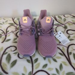 New Adidas Ultra Boost Size 7.5