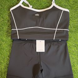 ✨ Alo Yoga Set – Shorts & Bra (Size M, New!)