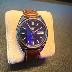 Seiko men’s watch blue ref# 7S26-0480