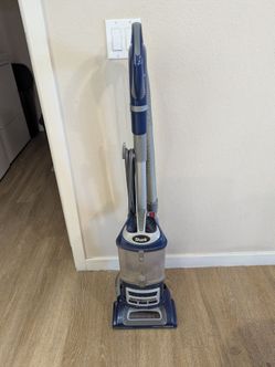 Shark Upright Vacuum Cleaner