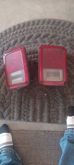 Rear Brake Lights For A 2014 Jeep Wrangler