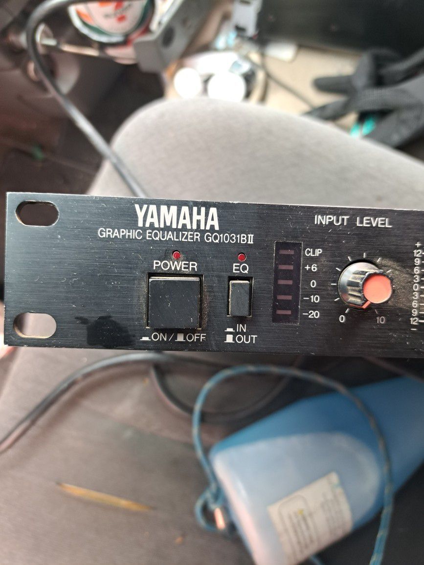 Yamaha Grafic EQualizer Gq1031b