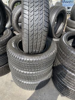 SET MICHELIN 265/65/17 SEMI NEW $280 INCLUDING PROFESSIONAL INSTALLATION AND TAX