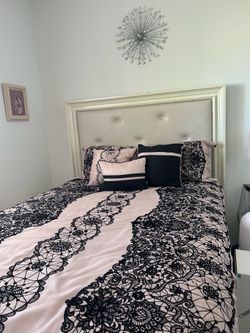 Queen Bedroom Set