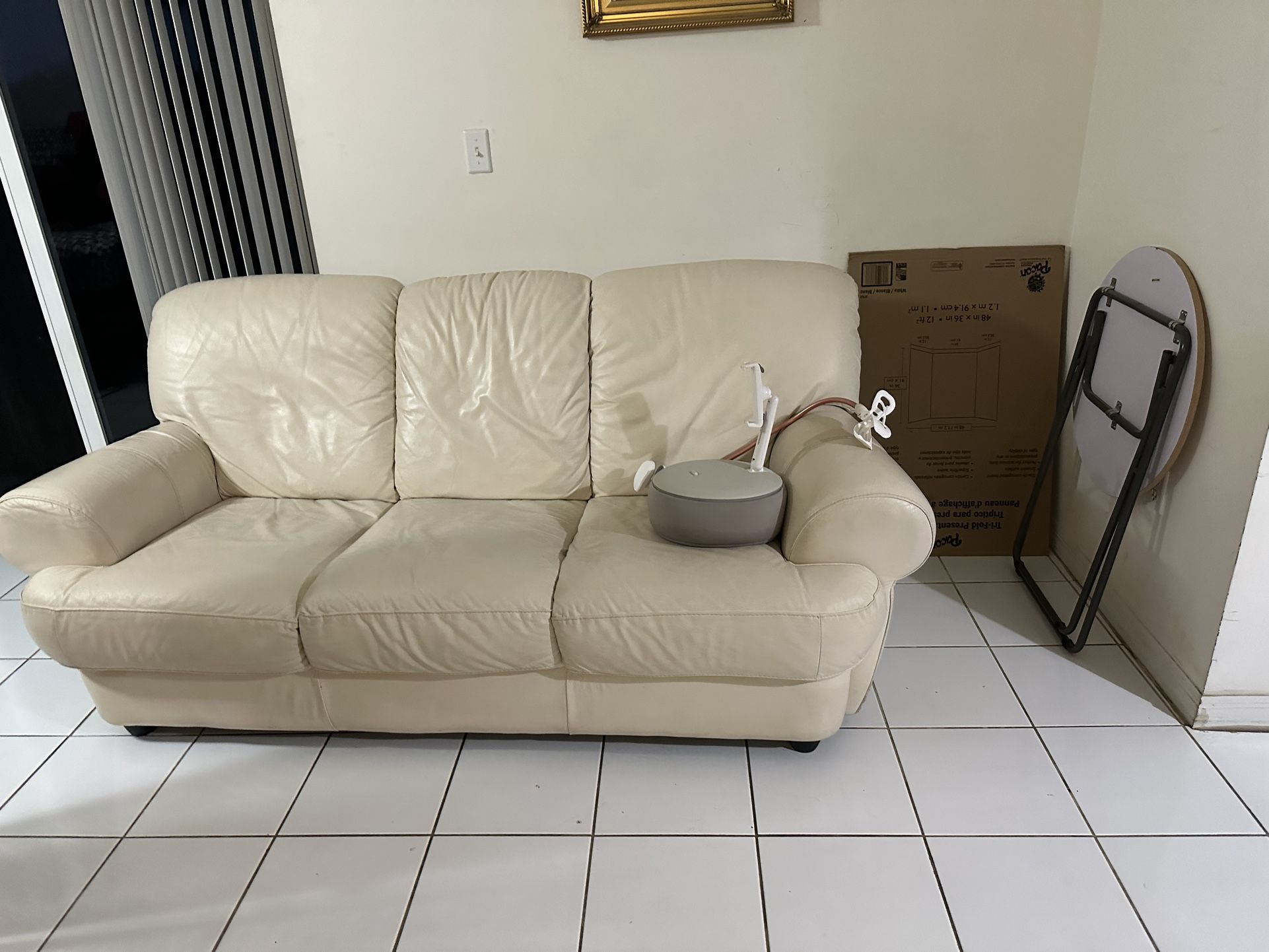 Sofa/loveseat