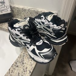 balenicaga MEN’S RUNNER SNEAKER IN WHITE