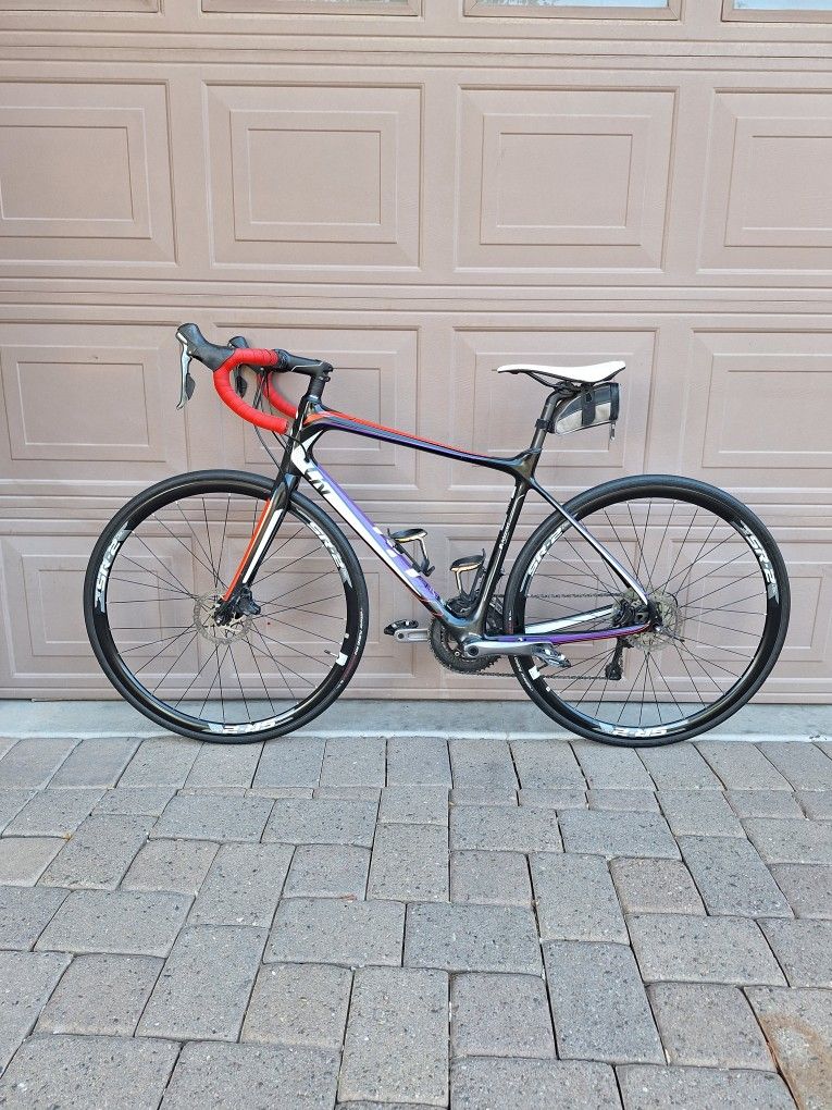 GIANT LIV AVAIL 3 CARBON ROAD BIKE 700 C WHEELS ( MEDIUM) CHECK MY OTHER BIKES