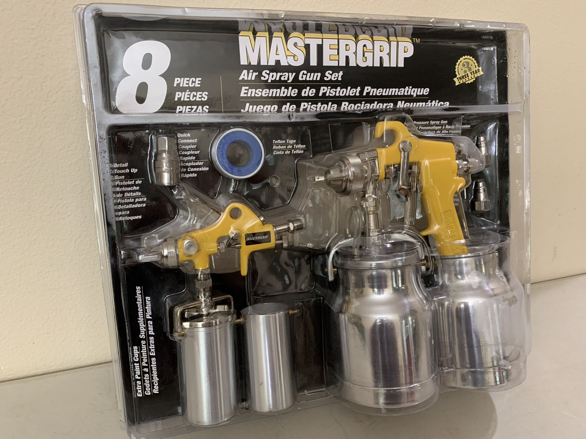 NEW 8 Piece Mastergrip paint gun - Paint gun kit