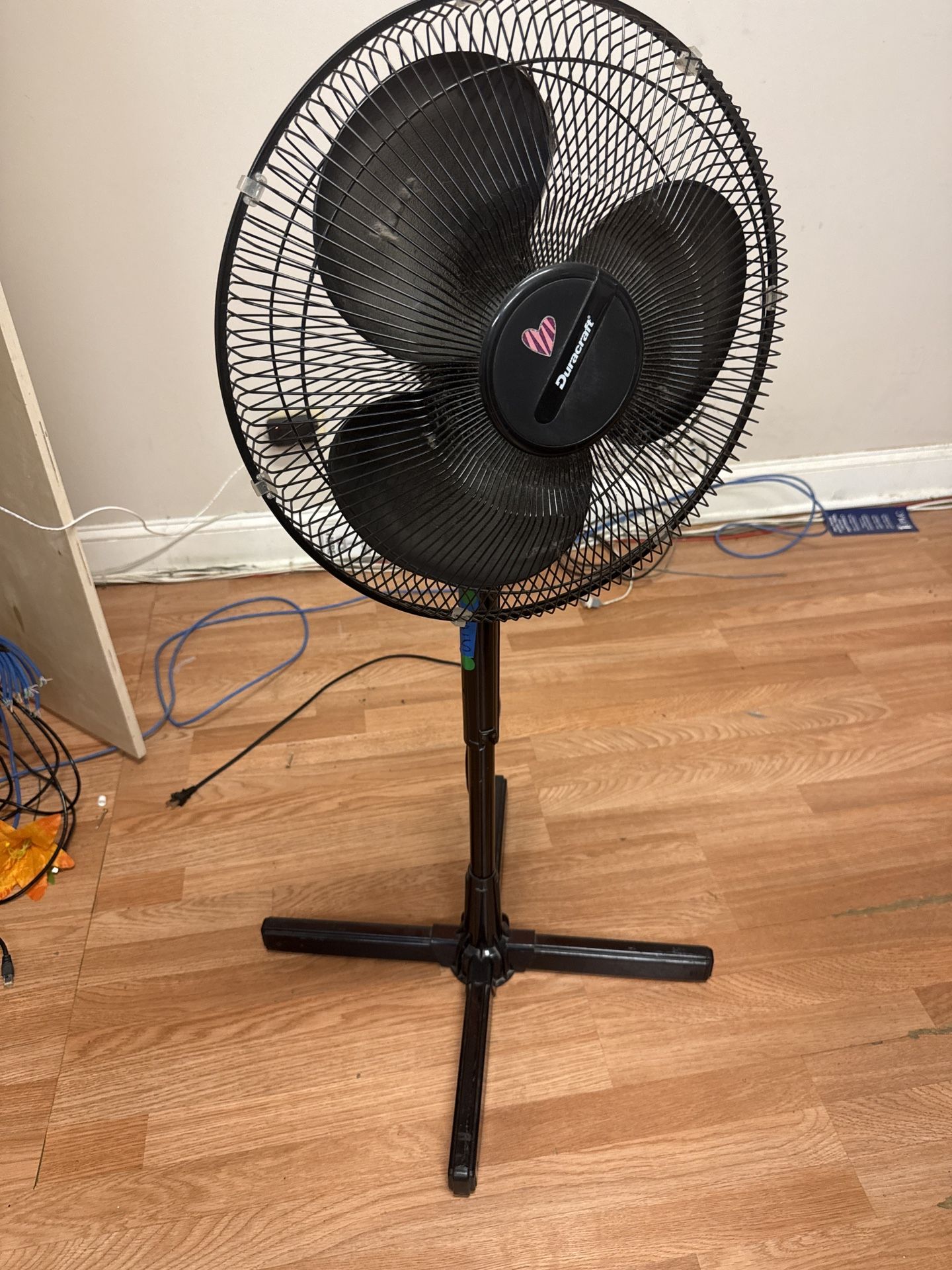 DuraCraft Black Stand Fan
