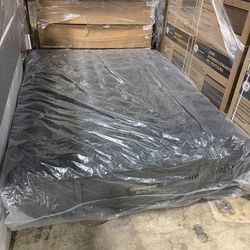QUEEN MATTRESS BEAUTYREST BLACK FIRM