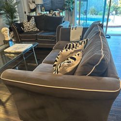 2 Piece Set Couch With Temperpedic Mattress 