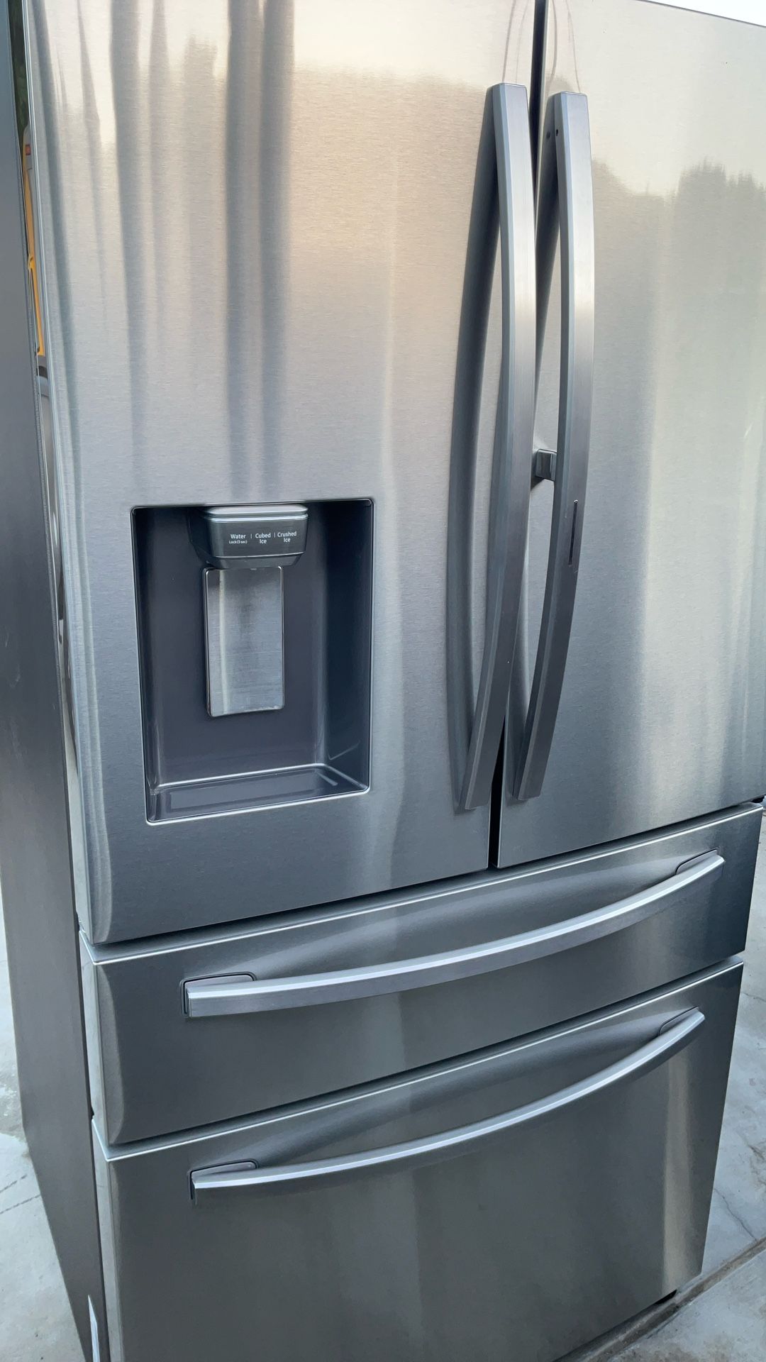 $600 Refrigerator Samsung