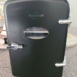New Koolatron Mini Fridge Holds 6 Cans Or Makeup Brand New