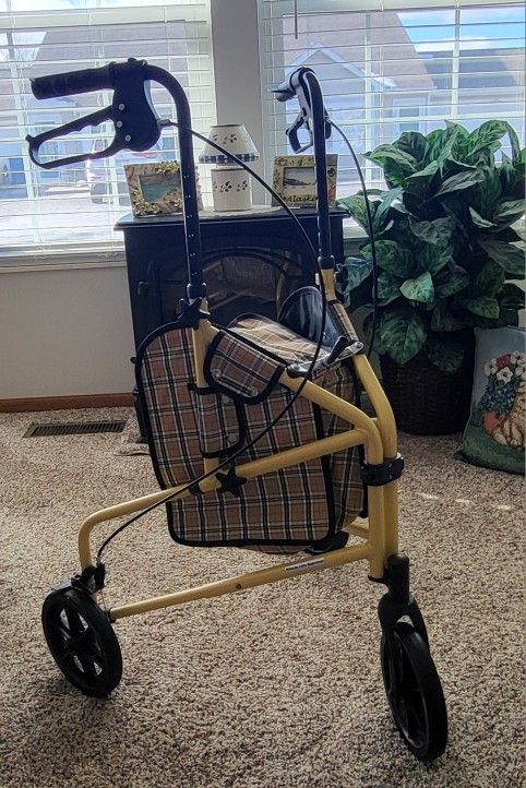 3-wheel Rollator Walker