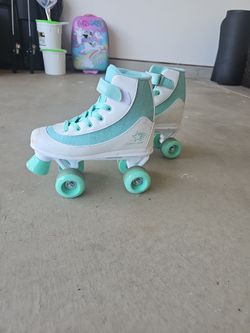 Girls rollerskates
