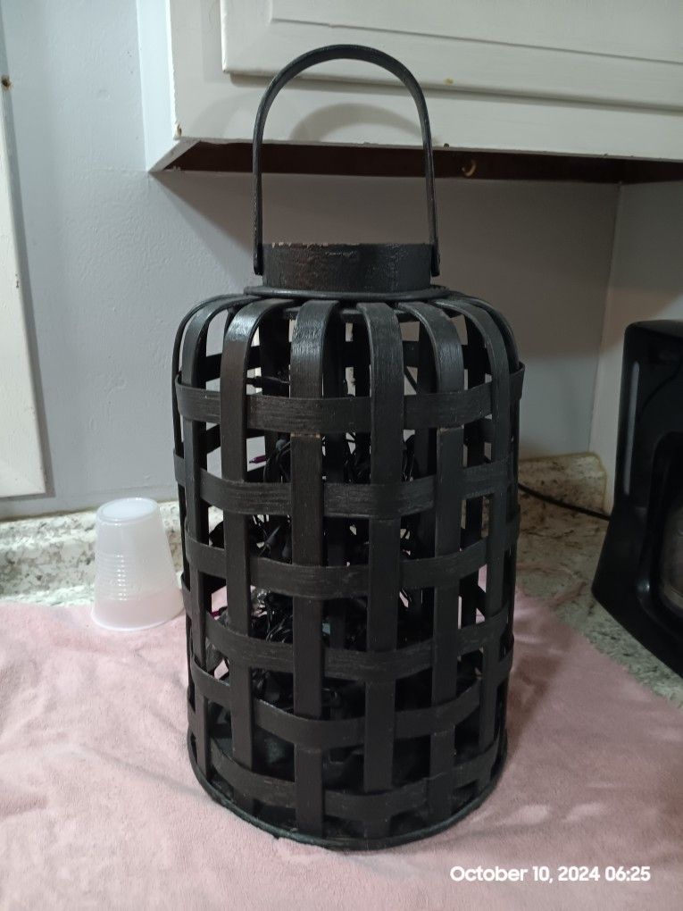 Urban Trends Collection 41056 Wood Round Lantern with Lines Latice Design Body with Handle