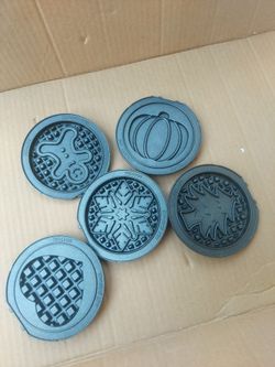 5 Pieces of Dash MultiMaker Mini Waffle Plates