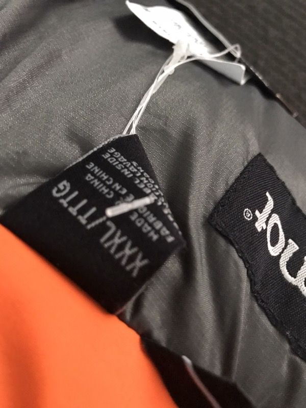 Marmot mammoth Aka Big boy aka biggie dead stock tags on it