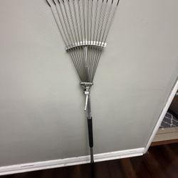 Wildland Fire Rake Collapsible Spring Rake Firefighter Tool – Excellent Condition