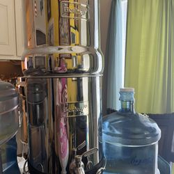 Berkey Water Filter System 2.25 Gallons