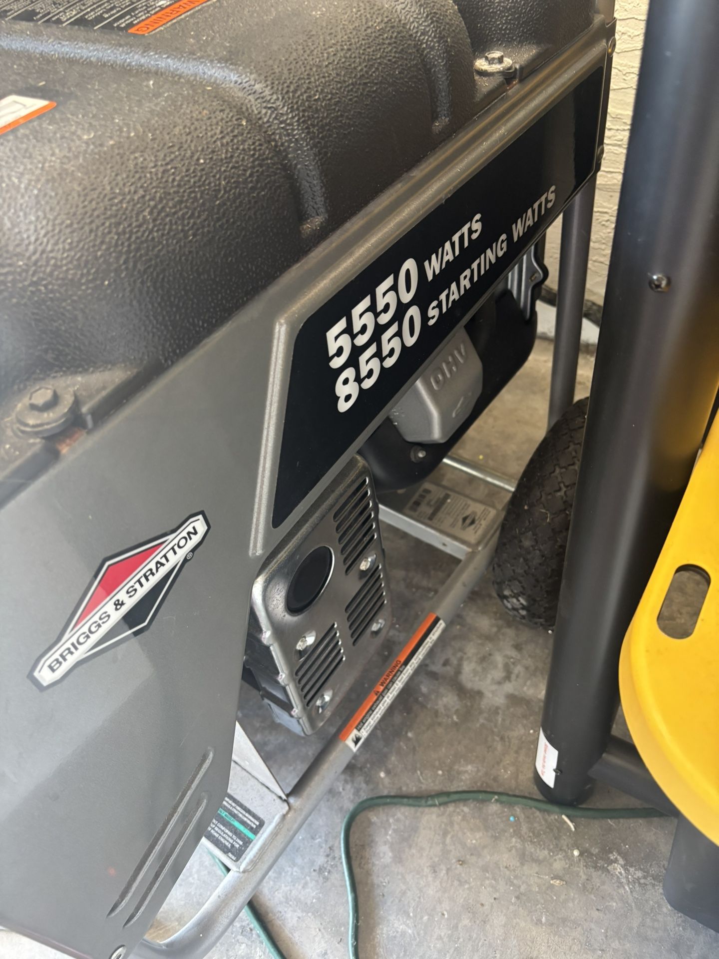Briggs and Stratton 5500 Watt Portable Generator