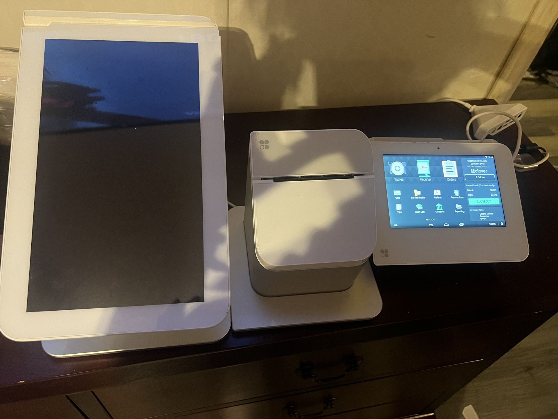 Clover POS system Complete With The Clover Minis, Printers, And Main Terminal! bundle Deal For Small Business. Price Is $1999