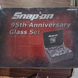 Snap-on Shot Glass Set
