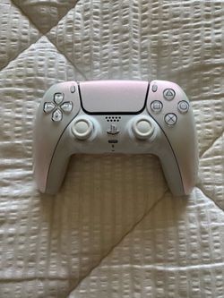 PS5 DualSense Wireless Controller - Chroma Pearl