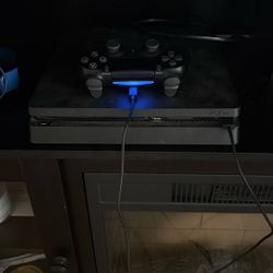 Ps4 With Controller Mint Condition