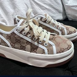 Women Shoes Size 6