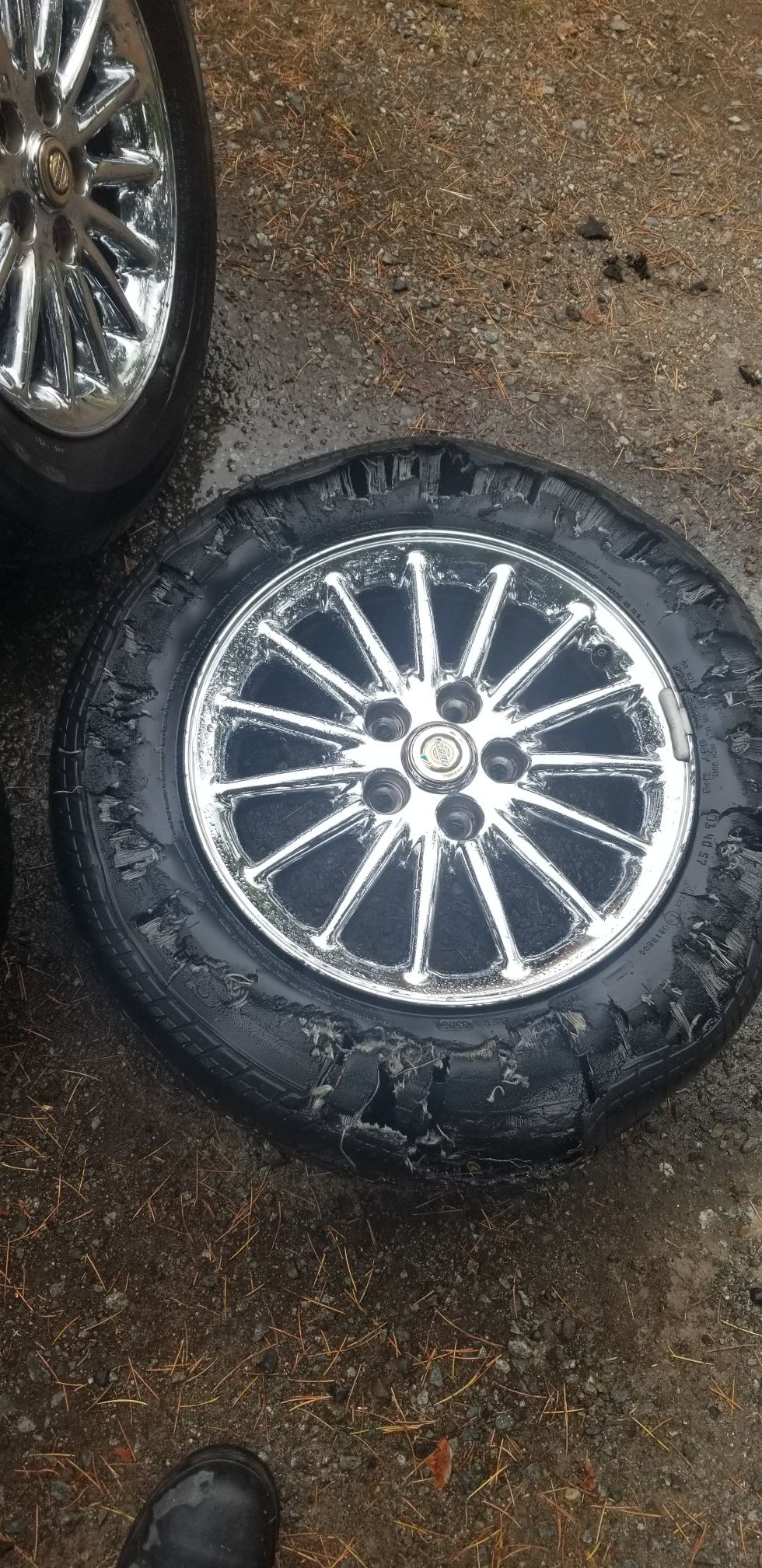 Chrysler chrome 16" rims