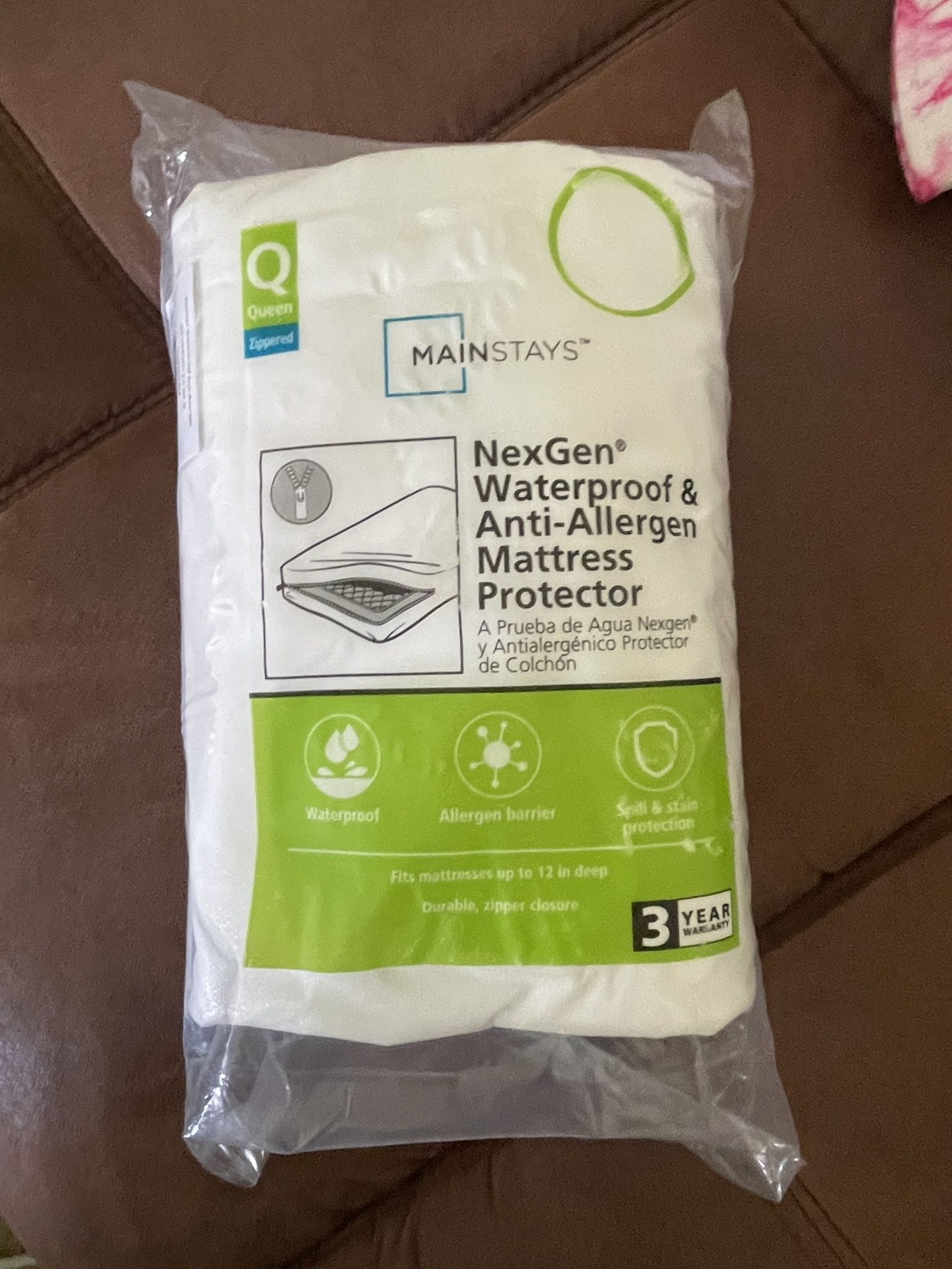 New Queen Size Mattress Protector