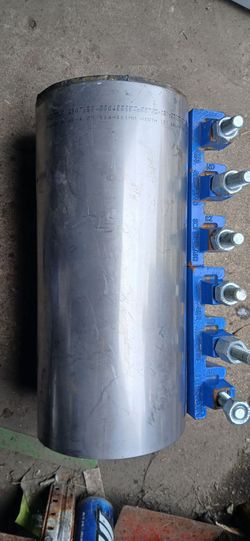 Smith Blair Pipe Repair 6 bolts Clamp
