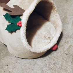 Adorable Reindeer 🦌 Pet Bed