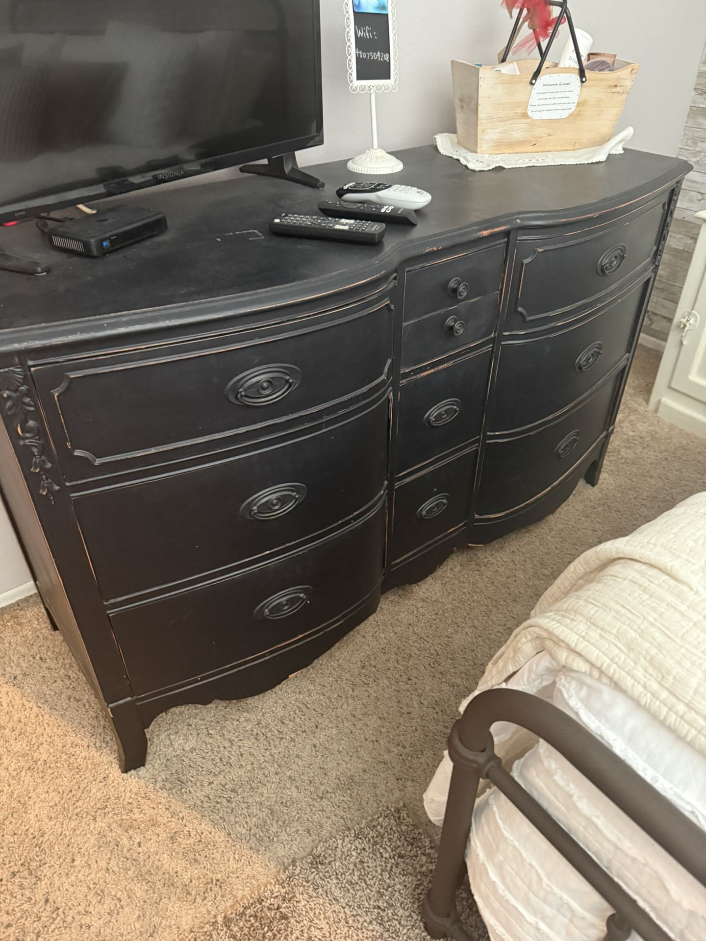 Dresser