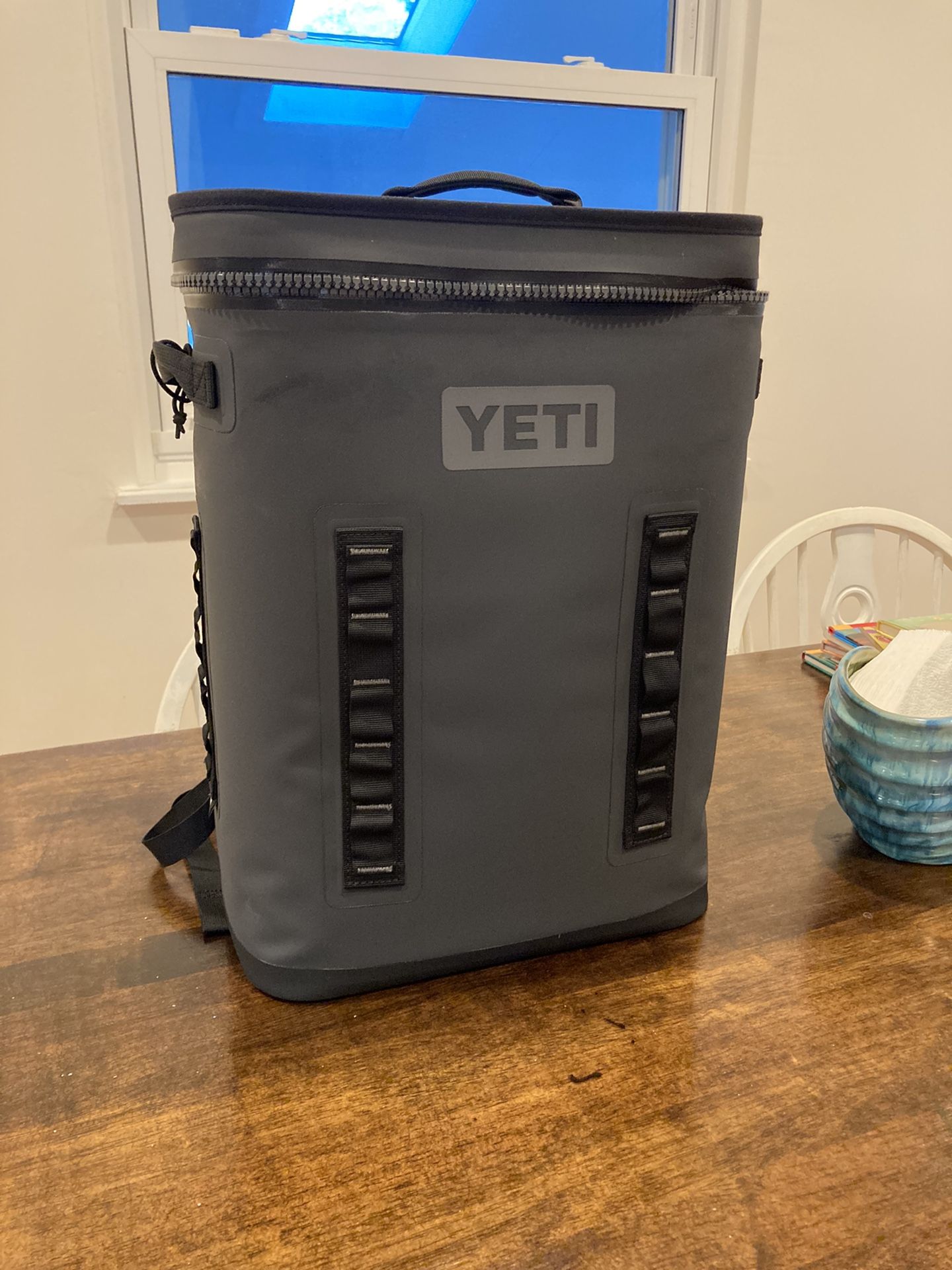 Yeti Backflip 24 Backpack Cooler LIKE NEW!