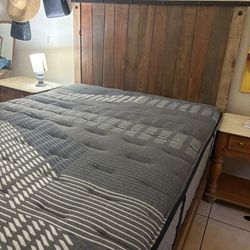 Queen Size Bed (Sealy)