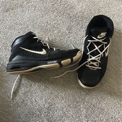 Nike Tennis Shoes Size 12
